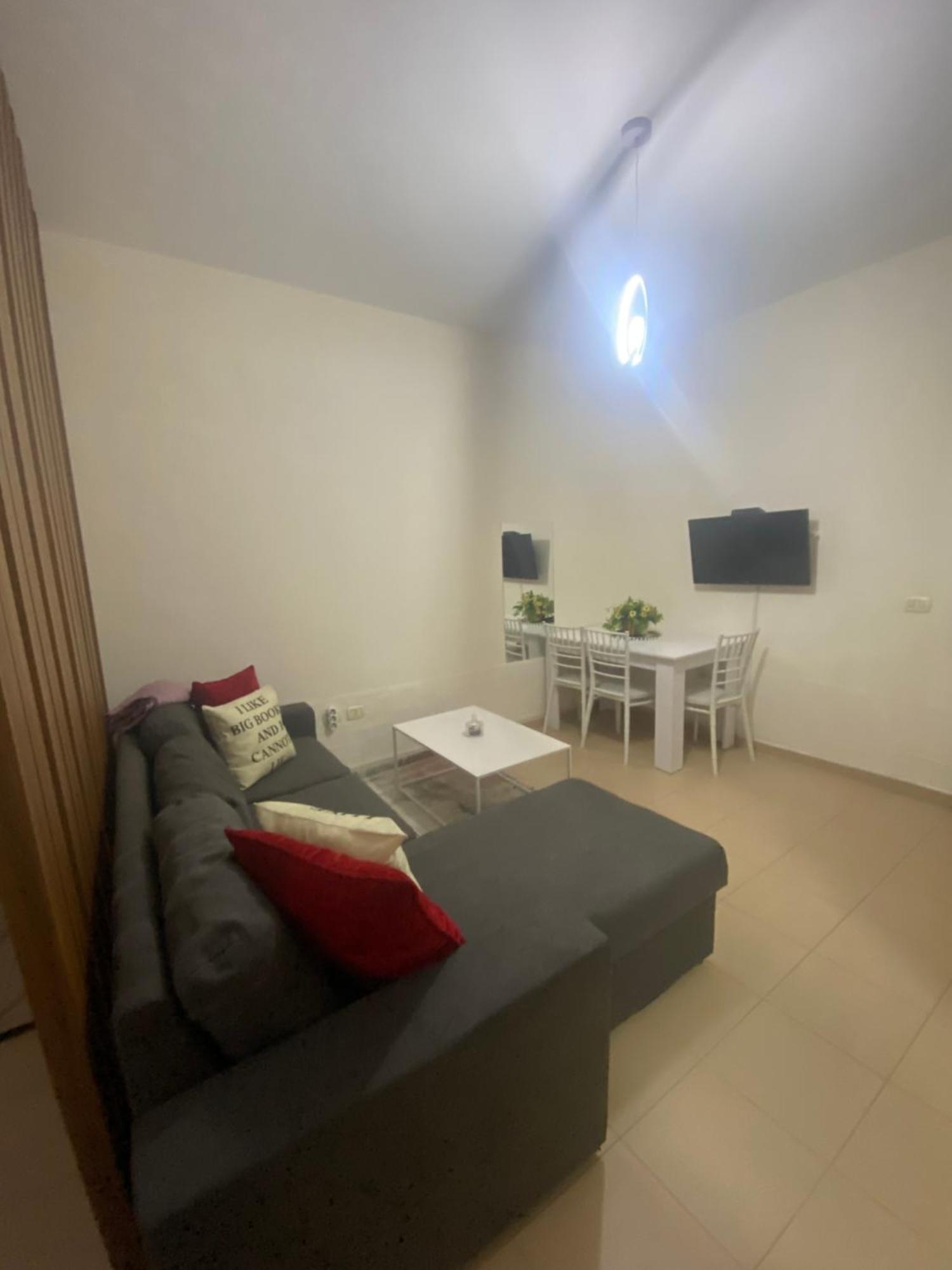 Chlo Apartment 4 Tirane Eksteriør billede